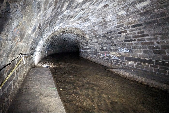 La galerie souterraine est très longue